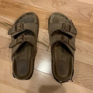 W8 worn cushionaire sandals